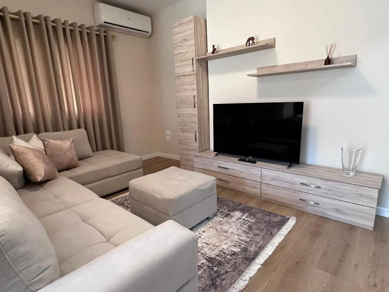 Ledia'S Apartment Tirana