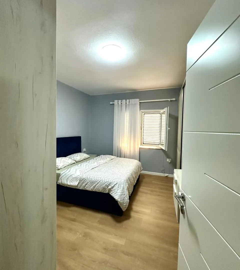 Ledia'S Apartment Tirana Albania