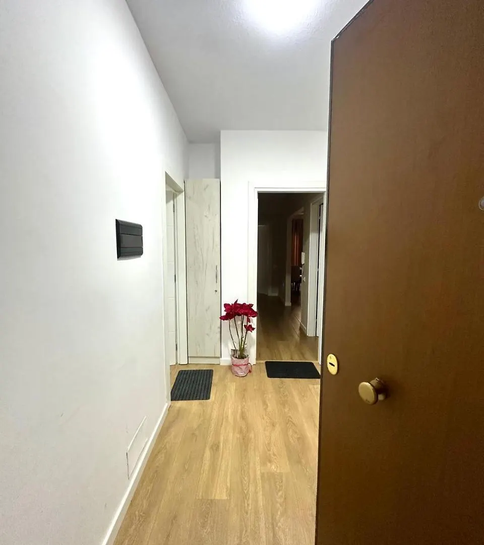 Ledia'S Apartment Tirana Albania
